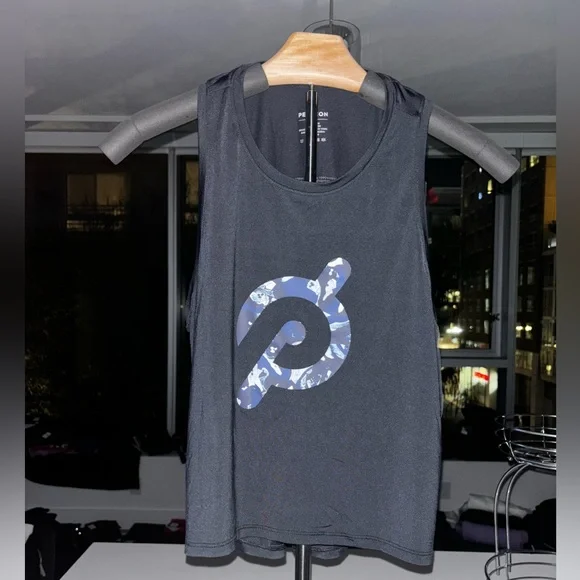 Peloton Distance Lite Split Back Muscle Tank - Picture 7 of 9